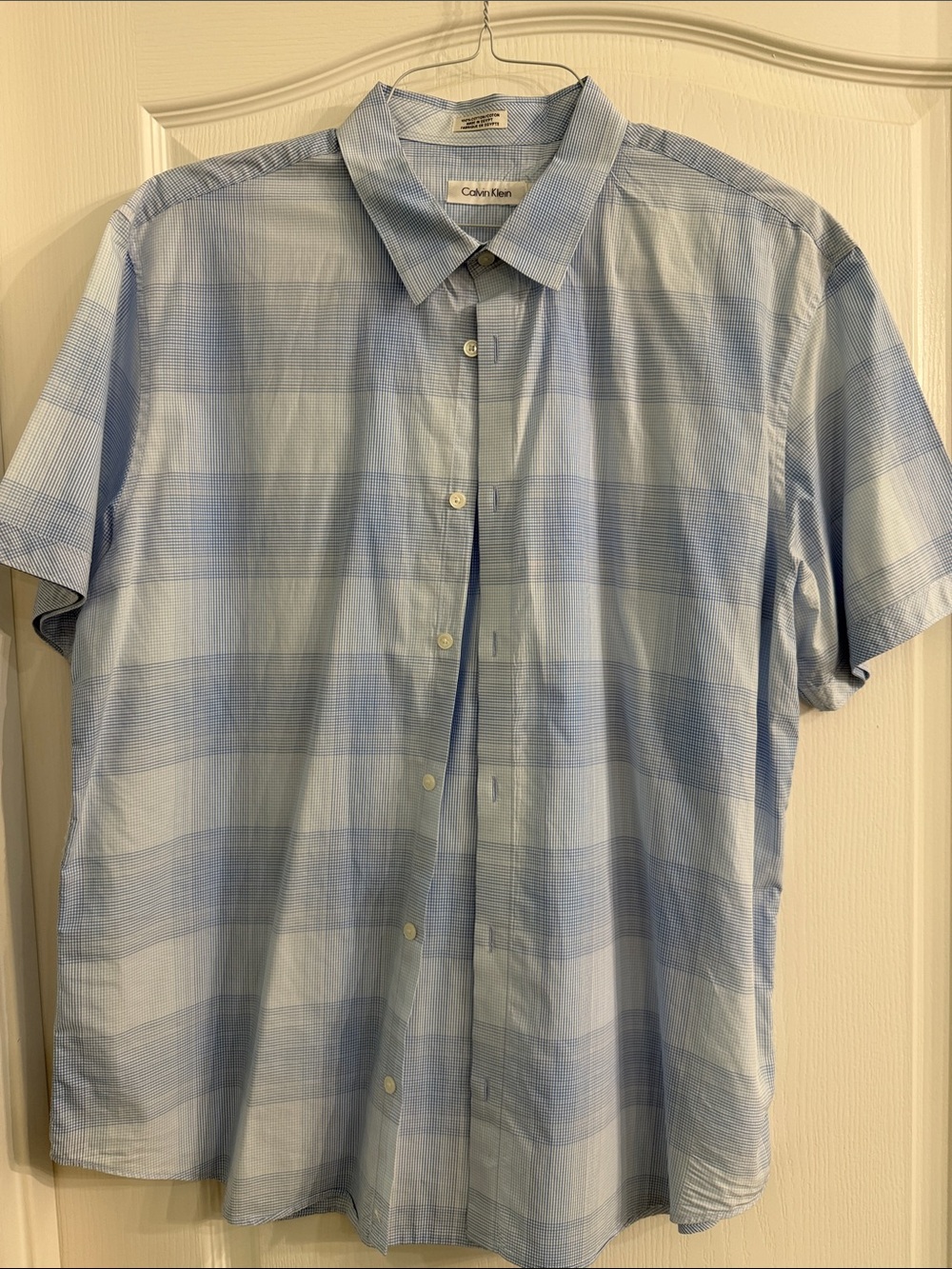Calvin Klein Men’s Light Blue Plaid Short-Sleeve Button-Down Shirt